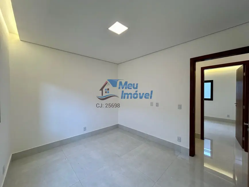 Casa de Condomínio com 4 quartos à venda, 220m2 em Setor Habitacional Vicente Pires, Brasilia - DF - imagem 5 Foto 5 de Casa de Condomínio com 4 quartos à venda, 220m2 em Setor Habitacional Vicente Pires, Brasilia - DF