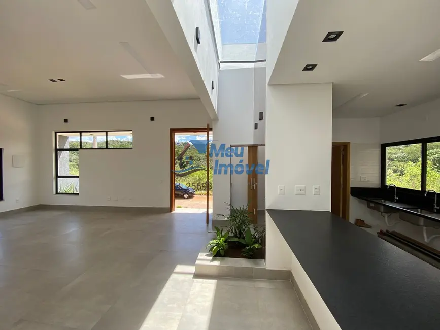 Foto 1 de Casa de Condomínio com 4 quartos à venda, 260m2 em Setor Habitacional Jardim Botânico, Brasilia - DF