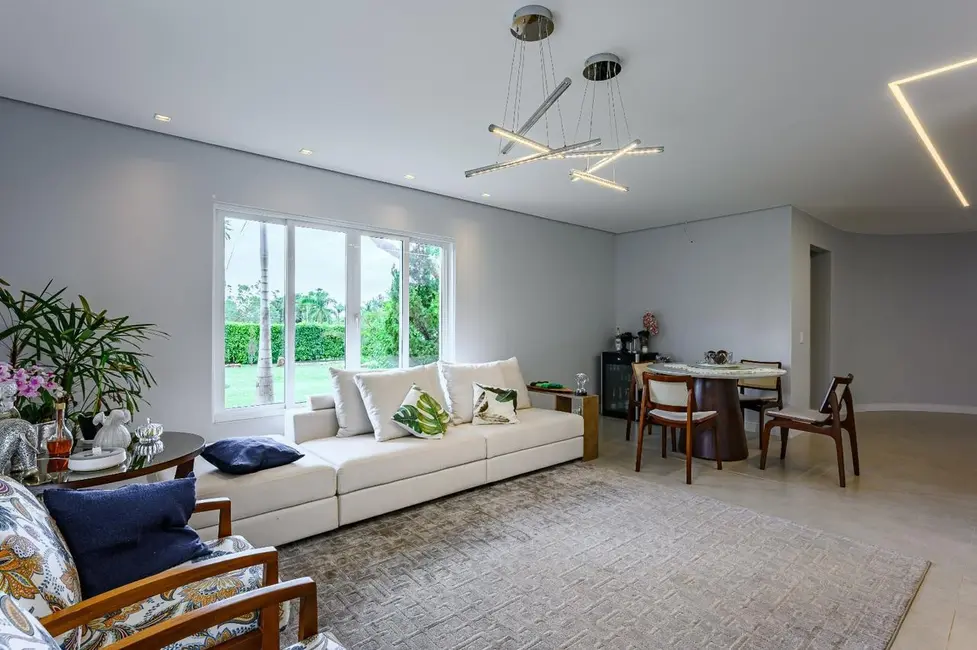 Casa de Condomínio com 4 quartos à venda, 1875m2 em Park Way, Brasilia - DF - imagem 3 Foto 3 de Casa de Condomínio com 4 quartos à venda, 1875m2 em Park Way, Brasilia - DF