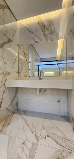 Casa de Condomínio com 3 quartos à venda, 250m2 em Setor Habitacional Vicente Pires, Brasilia - DF - imagem 9 Foto 9 de Casa de Condomínio com 3 quartos à venda, 250m2 em Setor Habitacional Vicente Pires, Brasilia - DF