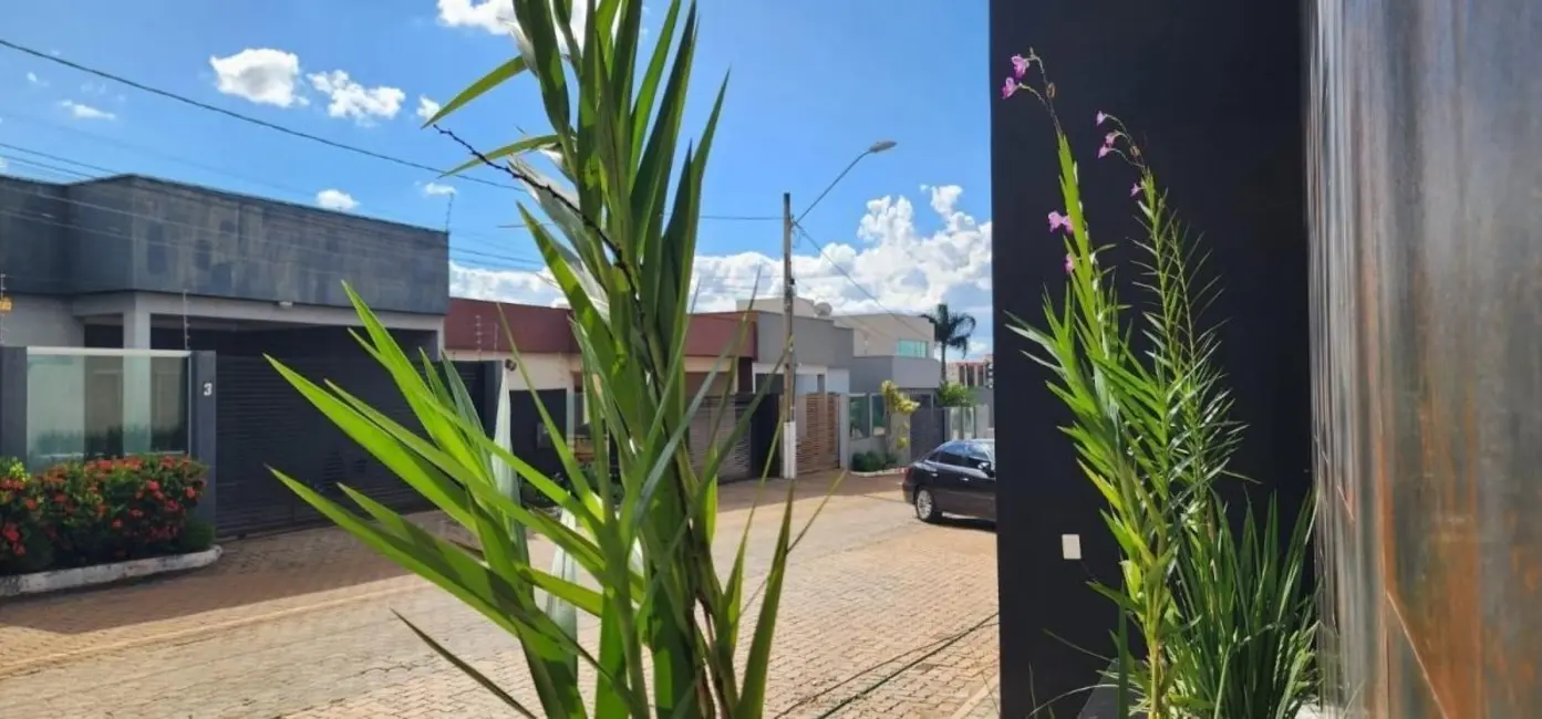 Casa de Condomínio com 3 quartos à venda, 250m2 em Setor Habitacional Vicente Pires, Brasilia - DF - imagem 4 Foto 4 de Casa de Condomínio com 3 quartos à venda, 250m2 em Setor Habitacional Vicente Pires, Brasilia - DF
