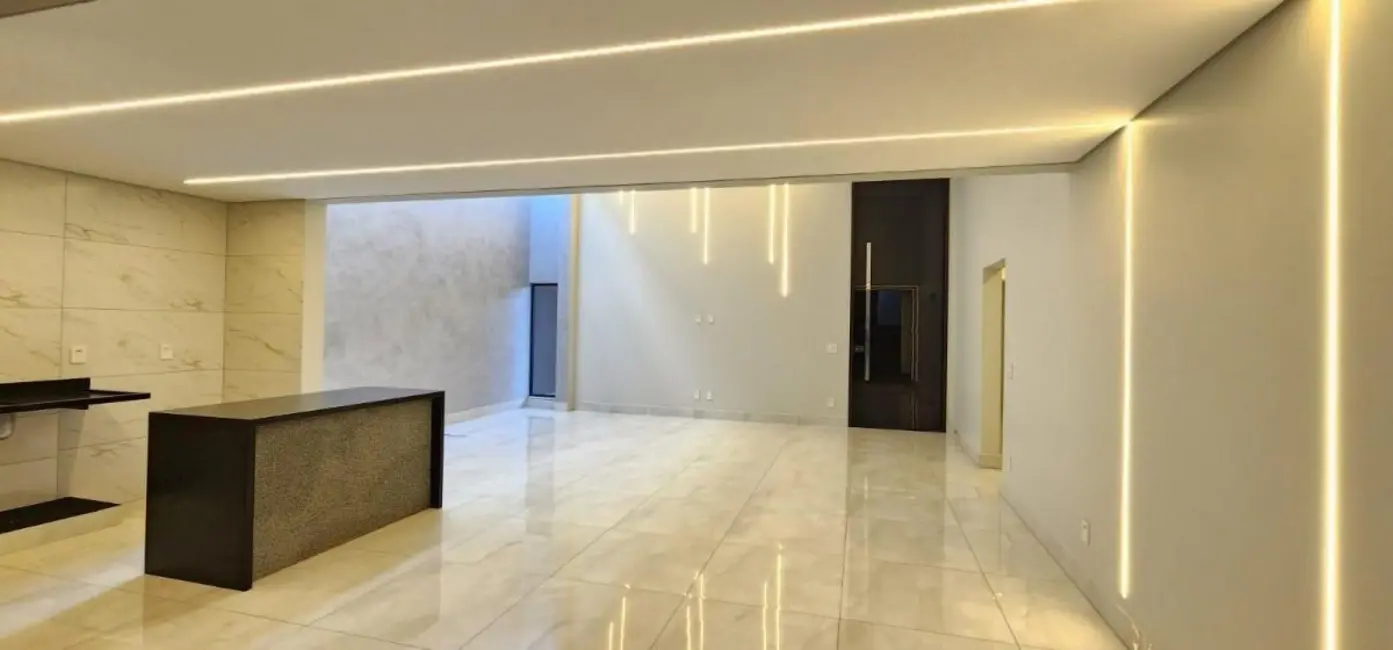 Casa de Condomínio com 3 quartos à venda, 250m2 em Setor Habitacional Vicente Pires, Brasilia - DF - imagem 5 Foto 5 de Casa de Condomínio com 3 quartos à venda, 250m2 em Setor Habitacional Vicente Pires, Brasilia - DF