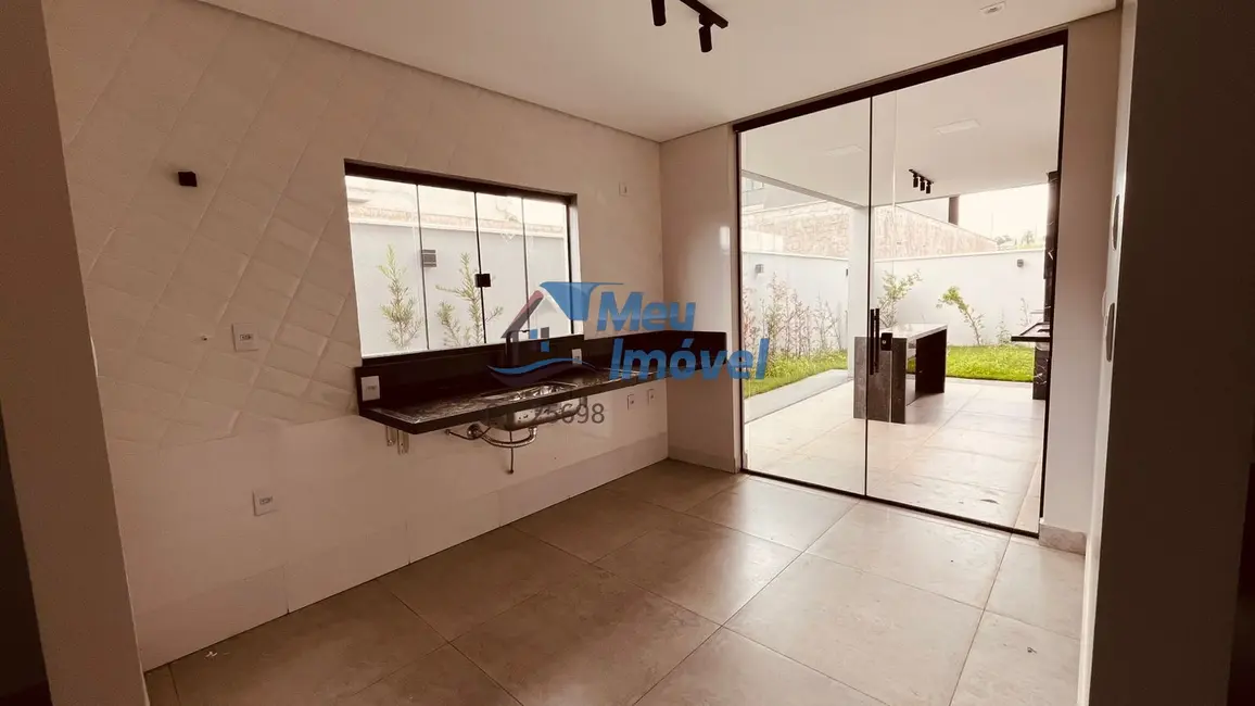 Foto 1 de Casa de Condomínio com 3 quartos à venda, 204m2 em Residencial Villa Suiça, Cidade Ocidental - GO
