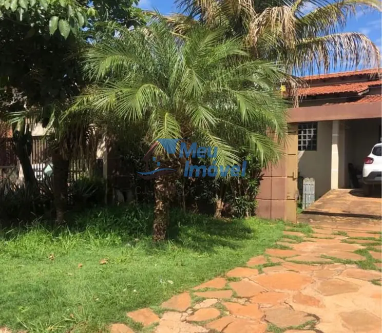 Foto 2 de Casa com 4 quartos à venda, 230m2 em Residencial Alto das Caraíbas, Luziania - GO