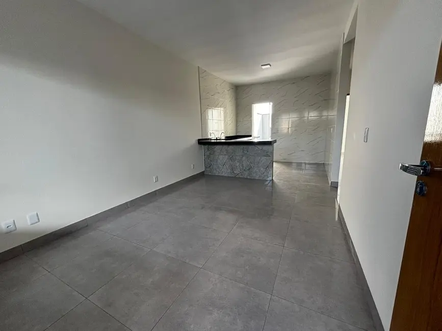 Foto 2 de Casa com 3 quartos à venda, 120m2 em Setor Fumal, Luziania - GO