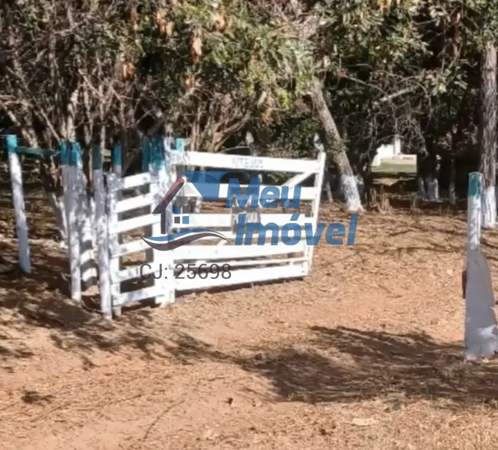 Foto 1 de Chácara com 4 quartos à venda em Área Rural de Luziânia, Luziania - GO