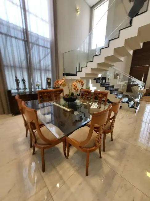 Casa de Condomínio com 4 quartos à venda, 530m2 em Setor Habitacional Vicente Pires, Brasilia - DF - imagem 3 Foto 3 de Casa de Condomínio com 4 quartos à venda, 530m2 em Setor Habitacional Vicente Pires, Brasilia - DF