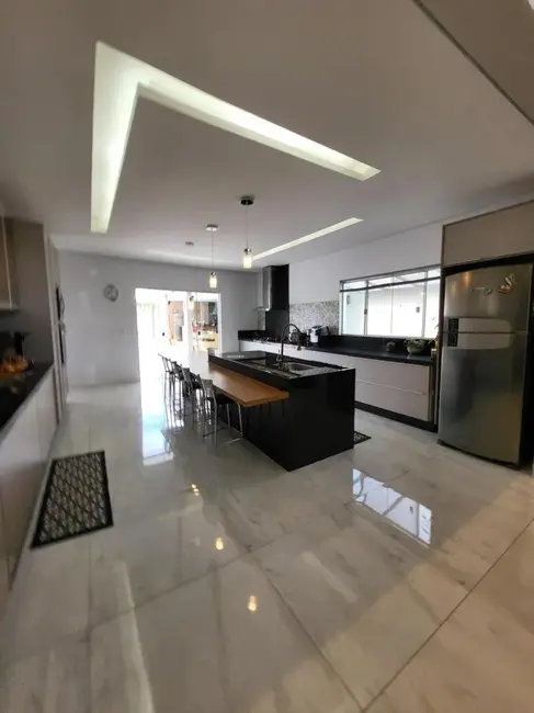 Casa de Condomínio com 4 quartos à venda, 530m2 em Setor Habitacional Vicente Pires, Brasilia - DF - imagem 7 Foto 7 de Casa de Condomínio com 4 quartos à venda, 530m2 em Setor Habitacional Vicente Pires, Brasilia - DF