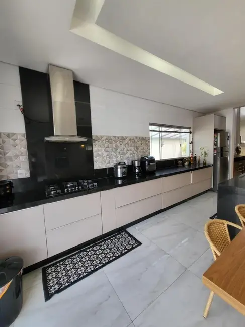 Casa de Condomínio com 4 quartos à venda, 530m2 em Setor Habitacional Vicente Pires, Brasilia - DF - imagem 9 Foto 9 de Casa de Condomínio com 4 quartos à venda, 530m2 em Setor Habitacional Vicente Pires, Brasilia - DF