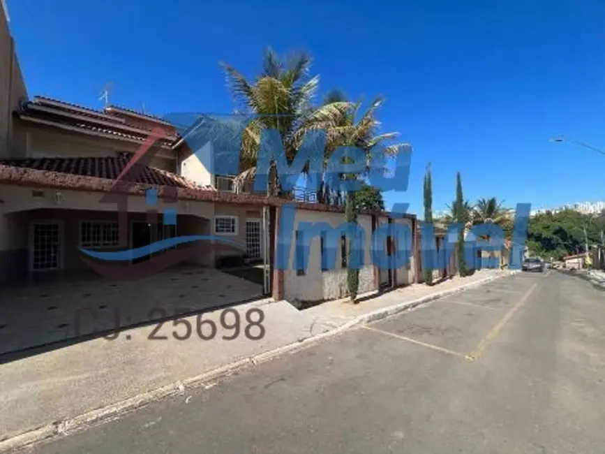 Casa com 4 quartos à venda, 380m2 em Setor Habitacional Samambaia (Vicente Pires), Brasilia - DF - imagem 3 Foto 3 de Casa com 4 quartos à venda, 380m2 em Setor Habitacional Samambaia (Vicente Pires), Brasilia - DF