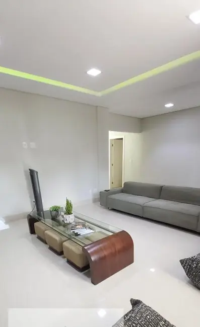 Casa de Condomínio com 5 quartos à venda, 380m2 em Setor Habitacional Vicente Pires, Brasilia - DF - imagem 7 Foto 7 de Casa de Condomínio com 5 quartos à venda, 380m2 em Setor Habitacional Vicente Pires, Brasilia - DF