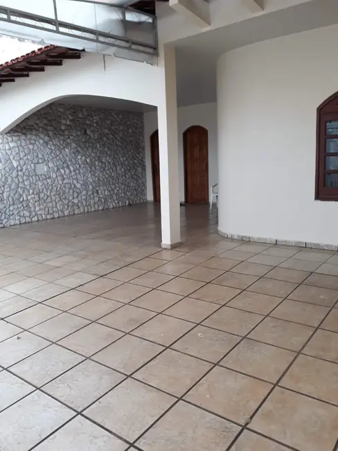 Casa com 3 quartos à venda, 300m2 em Taguatinga Sul (Taguatinga), Brasilia - DF - imagem 4 Foto 4 de Casa com 3 quartos à venda, 300m2 em Taguatinga Sul (Taguatinga), Brasilia - DF