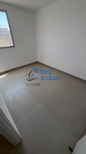 Foto 3 de Apartamento com 2 quartos à venda, 45m2 em Luziania - GO