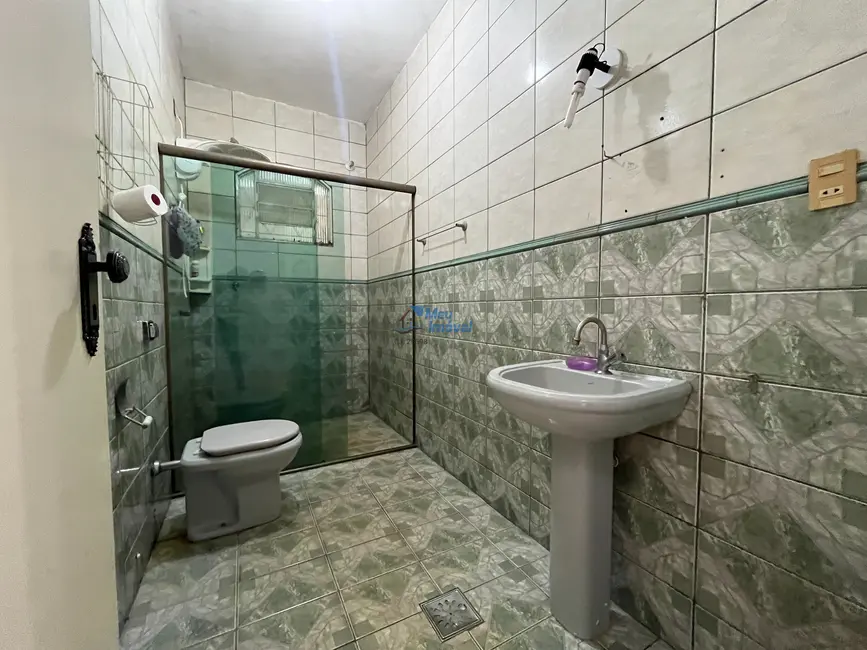 Casa com 3 quartos à venda, 230m2 em Brasilia - DF - imagem 9 Foto 9 de Casa com 3 quartos à venda, 230m2 em Brasilia - DF