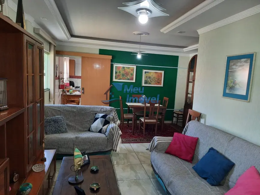 Casa com 3 quartos à venda, 300m2 em Jardim Oriente, Valparaiso De Goias - GO - imagem 7 Foto 7 de Casa com 3 quartos à venda, 300m2 em Jardim Oriente, Valparaiso De Goias - GO
