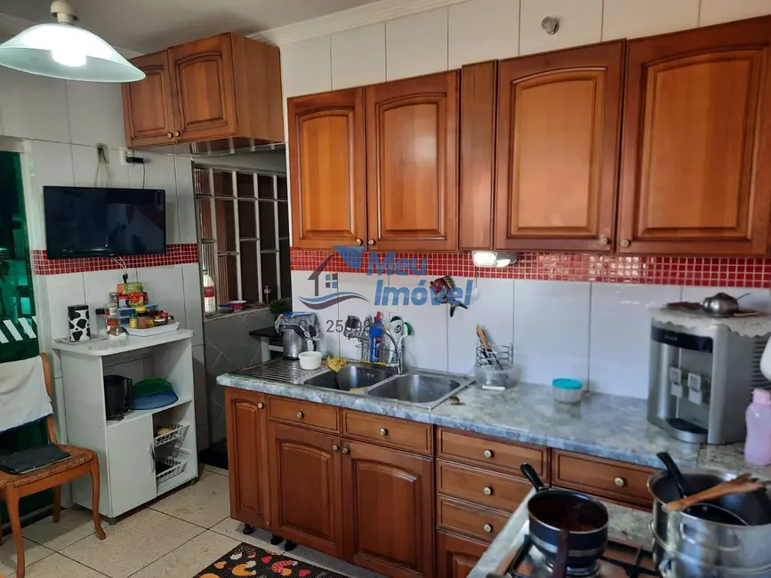 Casa com 3 quartos à venda, 300m2 em Jardim Oriente, Valparaiso De Goias - GO - imagem 2 Foto 2 de Casa com 3 quartos à venda, 300m2 em Jardim Oriente, Valparaiso De Goias - GO