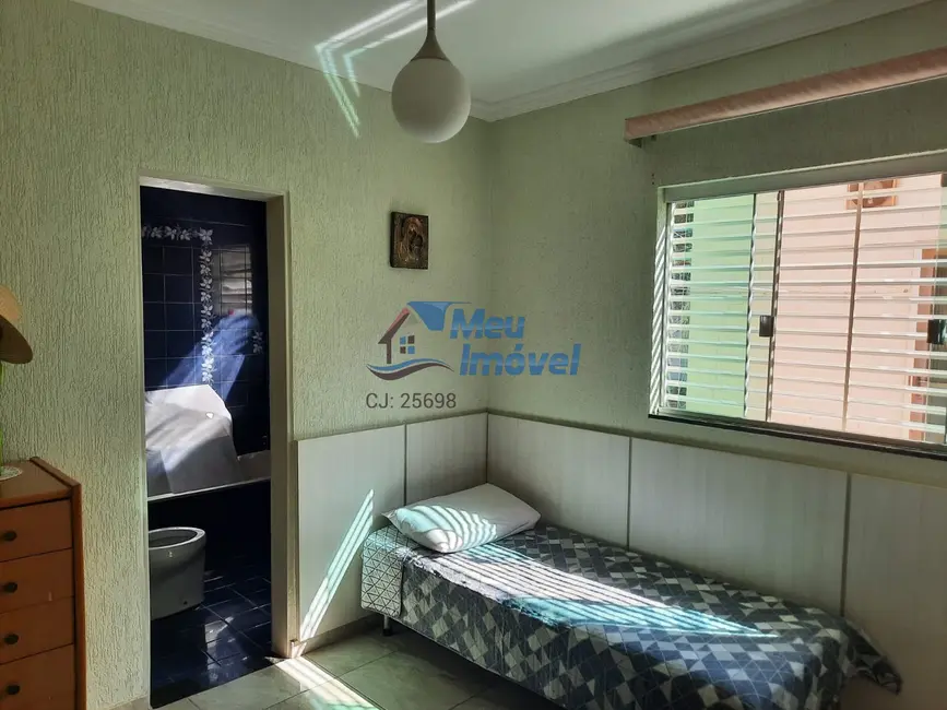 Casa com 3 quartos à venda, 300m2 em Jardim Oriente, Valparaiso De Goias - GO - imagem 9 Foto 9 de Casa com 3 quartos à venda, 300m2 em Jardim Oriente, Valparaiso De Goias - GO