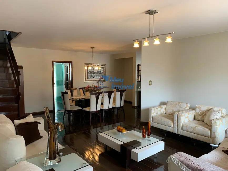 Casa com 5 quartos à venda, 400m2 em Brasilia - DF - imagem 5 Foto 5 de Casa com 5 quartos à venda, 400m2 em Brasilia - DF