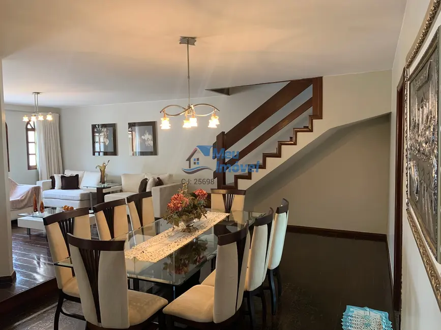 Casa com 5 quartos à venda, 400m2 em Brasilia - DF - imagem 4 Foto 4 de Casa com 5 quartos à venda, 400m2 em Brasilia - DF