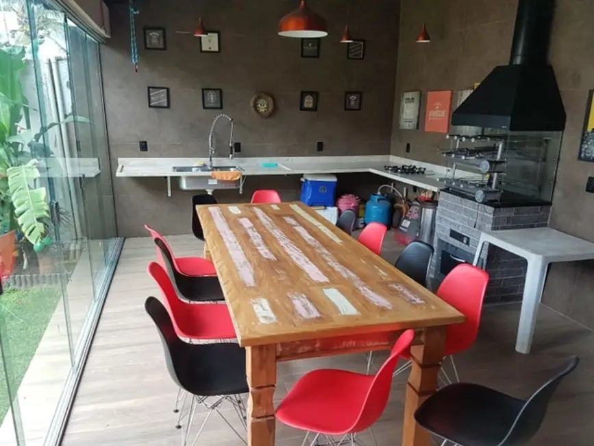 Casa de Condomínio com 3 quartos à venda, 350m2 em Setor Habitacional Vicente Pires, Brasilia - DF - imagem 5 Foto 5 de Casa de Condomínio com 3 quartos à venda, 350m2 em Setor Habitacional Vicente Pires, Brasilia - DF