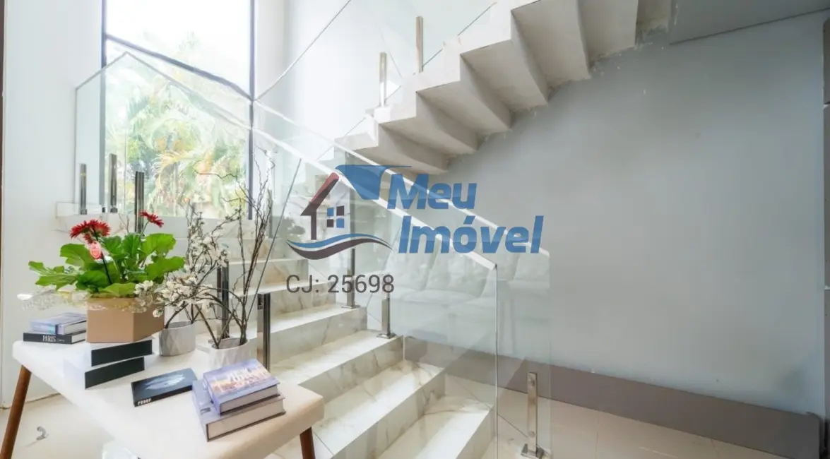 Casa de Condomínio com 4 quartos à venda, 400m2 em Setor Habitacional Vicente Pires, Brasilia - DF - imagem 3 Foto 3 de Casa de Condomínio com 4 quartos à venda, 400m2 em Setor Habitacional Vicente Pires, Brasilia - DF