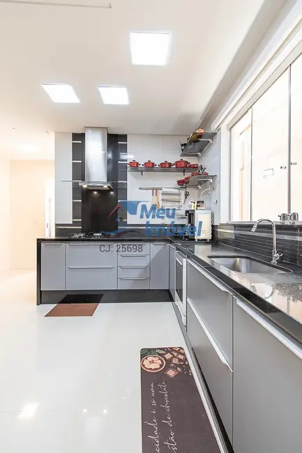 Casa de Condomínio com 3 quartos à venda, 550m2 em Setor Habitacional Vicente Pires, Brasilia - DF - imagem 6 Foto 6 de Casa de Condomínio com 3 quartos à venda, 550m2 em Setor Habitacional Vicente Pires, Brasilia - DF