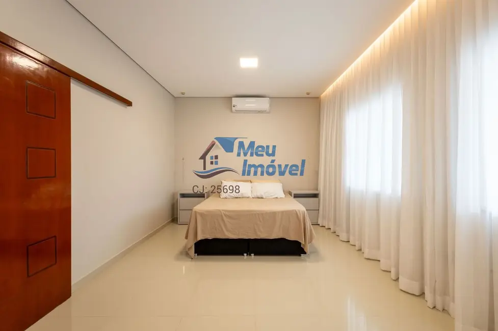 Casa de Condomínio com 4 quartos à venda, 324m2 em Setor Habitacional Vicente Pires, Brasilia - DF - imagem 8 Foto 8 de Casa de Condomínio com 4 quartos à venda, 324m2 em Setor Habitacional Vicente Pires, Brasilia - DF