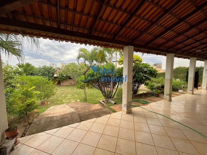 Casa com 3 quartos à venda, 800m2 em Setor Habitacional Vicente Pires, Brasilia - DF - imagem 9 Foto 9 de Casa com 3 quartos à venda, 800m2 em Setor Habitacional Vicente Pires, Brasilia - DF