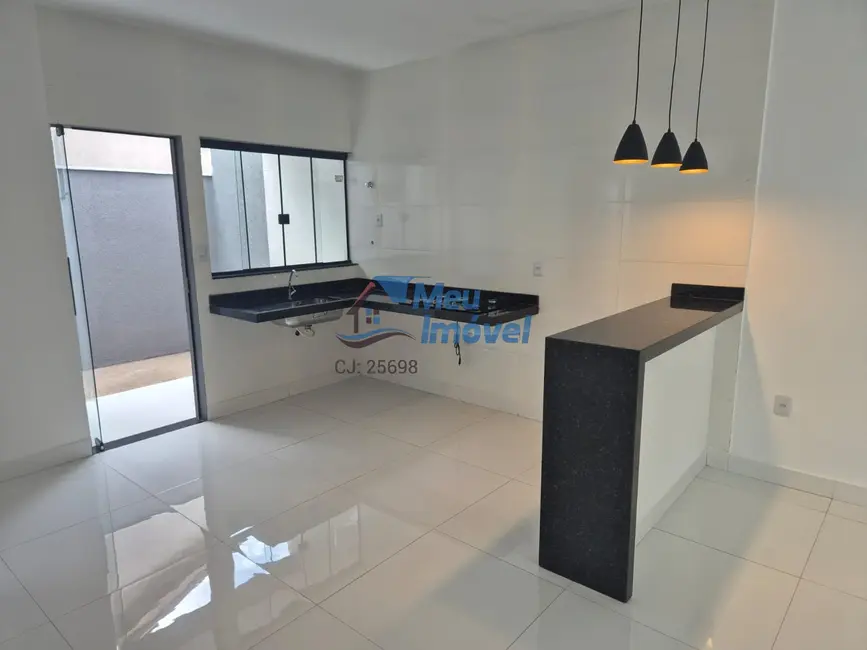 Foto 1 de Casa com 3 quartos à venda, 117m2 em Setor Mandu II, Luziania - GO