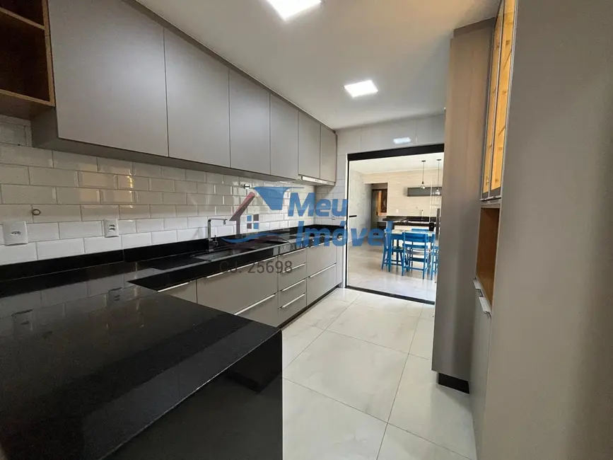 Casa com 3 quartos à venda, 204m2 em Residencial Alto das Caraíbas, Luziania - GO - imagem 9 Foto 9 de Casa com 3 quartos à venda, 204m2 em Residencial Alto das Caraíbas, Luziania - GO