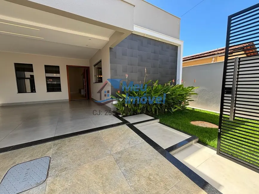 Foto 1 de Casa com 3 quartos à venda, 204m2 em Residencial Alto das Caraíbas, Luziania - GO