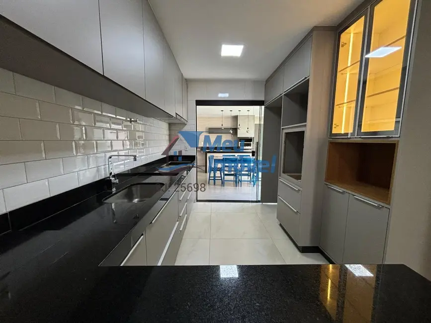 Casa com 3 quartos à venda, 204m2 em Residencial Alto das Caraíbas, Luziania - GO - imagem 8 Foto 8 de Casa com 3 quartos à venda, 204m2 em Residencial Alto das Caraíbas, Luziania - GO