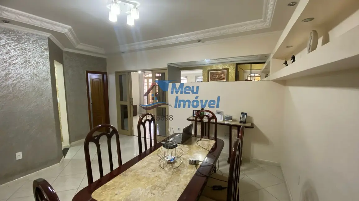 Foto 8 de Casa com 4 quartos à venda, 250m2 em Taguatinga Norte (Taguatinga), Brasilia - DF