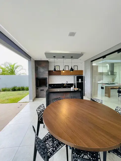 Casa de Condomínio com 4 quartos à venda, 400m2 em Alto da Boa Vista (Sobradinho), Brasilia - DF - imagem 3 Foto 3 de Casa de Condomínio com 4 quartos à venda, 400m2 em Alto da Boa Vista (Sobradinho), Brasilia - DF