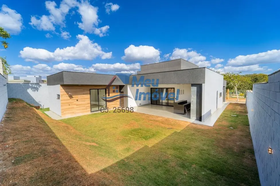 Foto 2 de Casa de Condomínio com 4 quartos à venda, 260m2 em Alphaville Brasília, Cidade Ocidental - GO