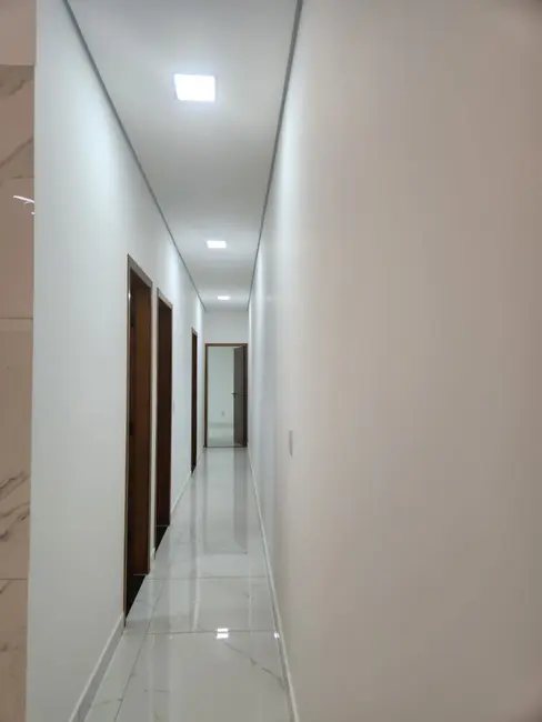 Foto 1 de Casa com 3 quartos à venda, 113m2 em Parque Esplanada III, Valparaiso De Goias - GO