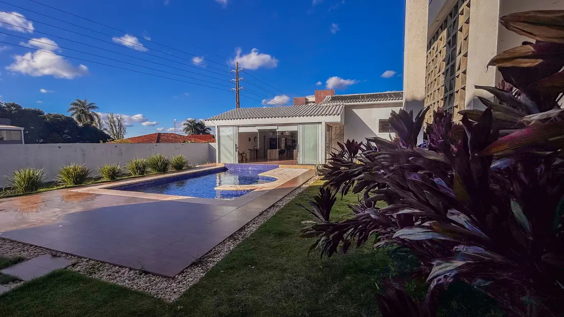 Casa com 4 quartos à venda, 610m2 em Setor Habitacional Vicente Pires, Brasilia - DF - imagem 3 Foto 3 de Casa com 4 quartos à venda, 610m2 em Setor Habitacional Vicente Pires, Brasilia - DF