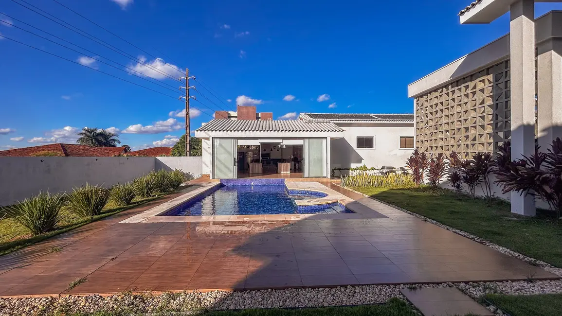Casa com 4 quartos à venda, 610m2 em Setor Habitacional Vicente Pires, Brasilia - DF - imagem 2 Foto 2 de Casa com 4 quartos à venda, 610m2 em Setor Habitacional Vicente Pires, Brasilia - DF