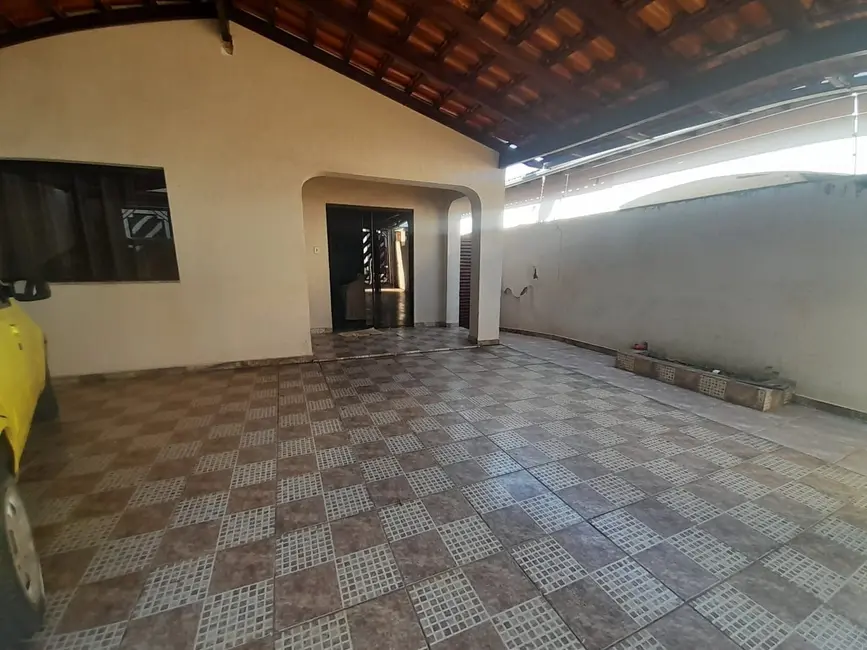 Foto 3 de Casa com 4 quartos à venda, 442m2 em Centro, Luziania - GO