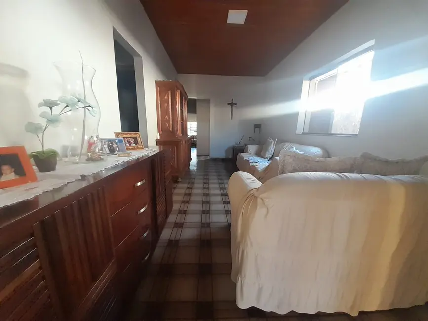 Foto 8 de Casa com 4 quartos à venda, 442m2 em Centro, Luziania - GO