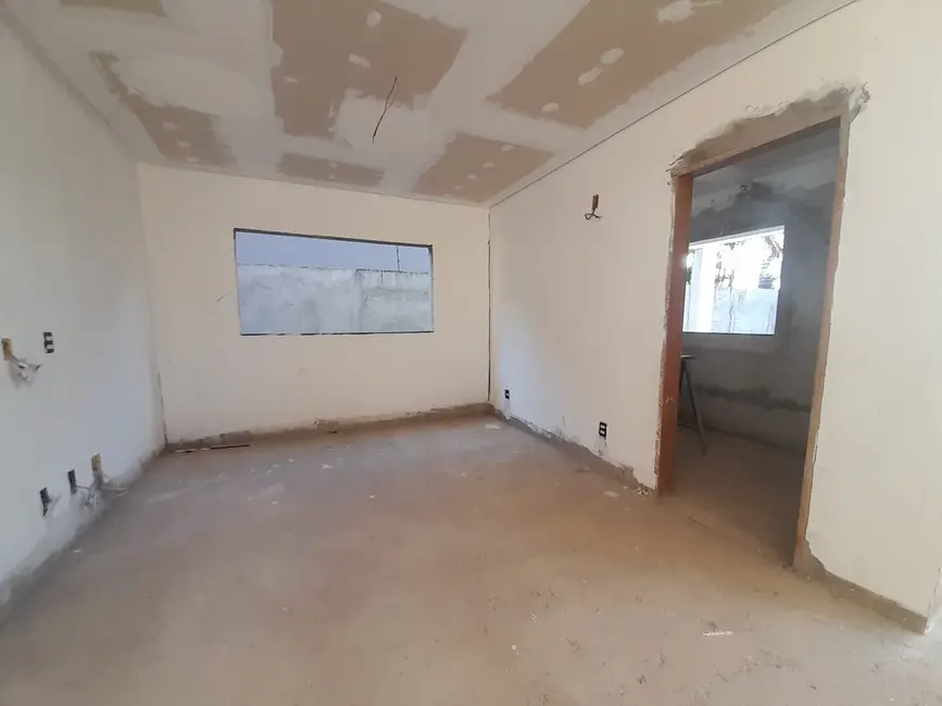 Casa com 3 quartos à venda, 324m2 em Parque Esplanada III, Valparaiso De Goias - GO - imagem 4 Foto 4 de Casa com 3 quartos à venda, 324m2 em Parque Esplanada III, Valparaiso De Goias - GO