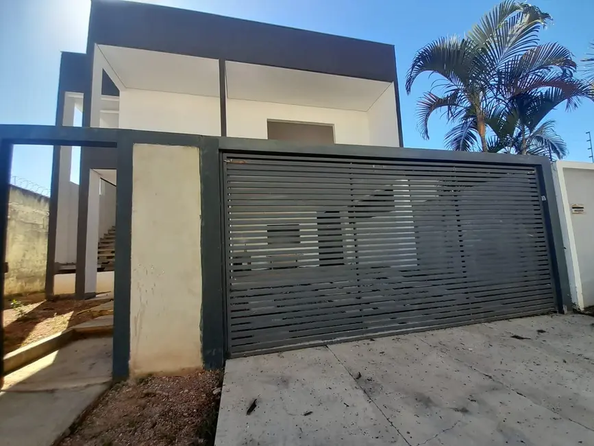 Foto 1 de Casa com 3 quartos à venda, 324m2 em Parque Esplanada III, Valparaiso De Goias - GO