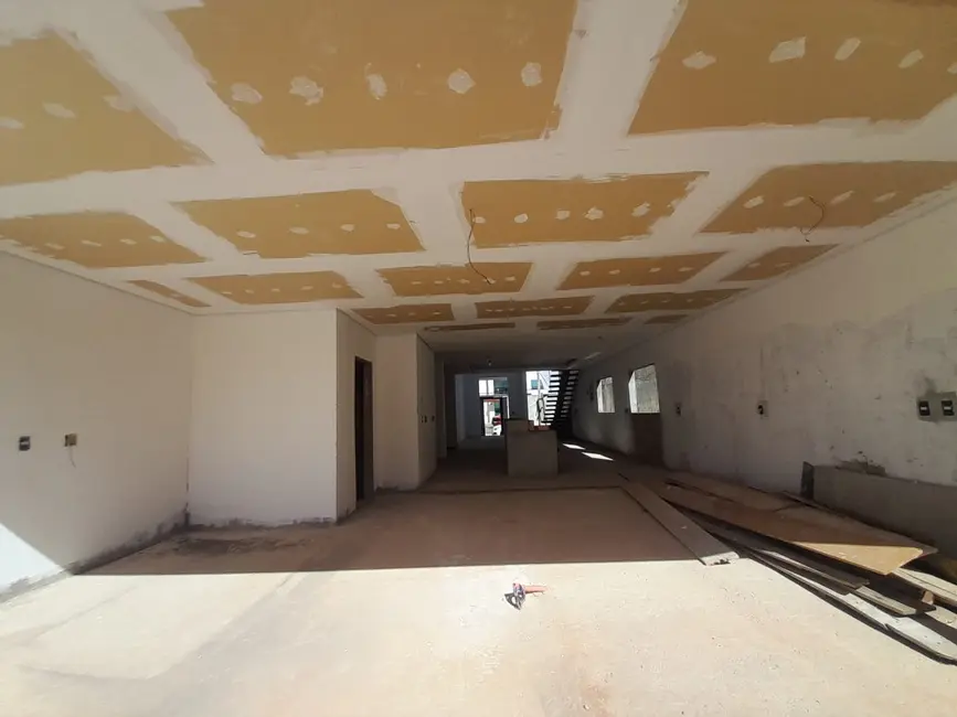 Casa com 3 quartos à venda, 324m2 em Parque Esplanada III, Valparaiso De Goias - GO - imagem 8 Foto 8 de Casa com 3 quartos à venda, 324m2 em Parque Esplanada III, Valparaiso De Goias - GO