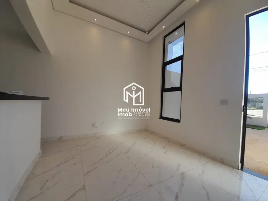Foto 2 de Casa com 3 quartos à venda, 106m2 em Jardim Céu Azul, Valparaiso De Goias - GO