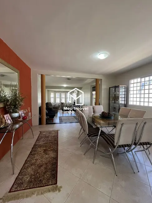 Casa com 3 quartos à venda, 1800m2 em Setor Habitacional Arniqueira (Águas Claras), Brasilia - DF - imagem 9 Foto 9 de Casa com 3 quartos à venda, 1800m2 em Setor Habitacional Arniqueira (Águas Claras), Brasilia - DF