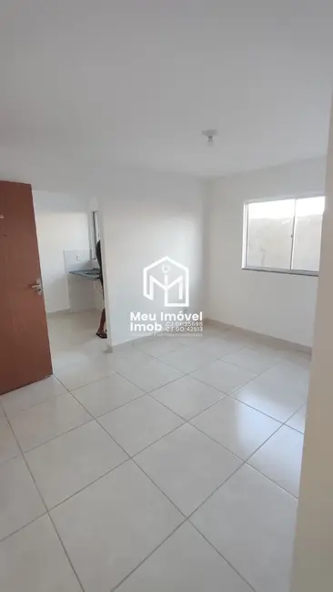 Foto 2 de Apartamento com 2 quartos à venda, 60m2 em Parque Alvorada I, Luziania - GO