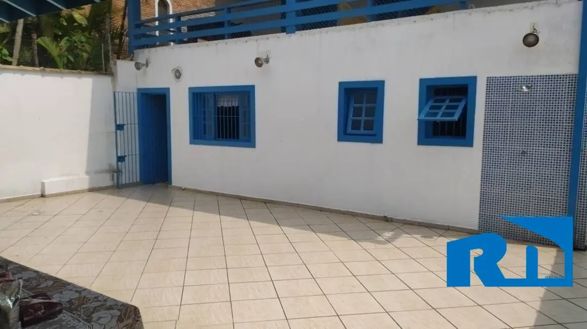 Foto 9 de Casa com 3 quartos à venda, 300m2 em Caraguatatuba - SP