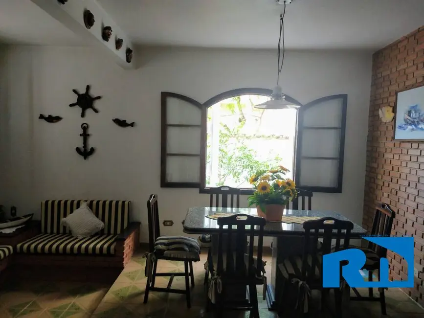 Casa com 4 quartos à venda, 250m2 em Jardim Adalgisa, Caraguatatuba - SP - imagem 8 Foto 8 de Casa com 4 quartos à venda, 250m2 em Jardim Adalgisa, Caraguatatuba - SP