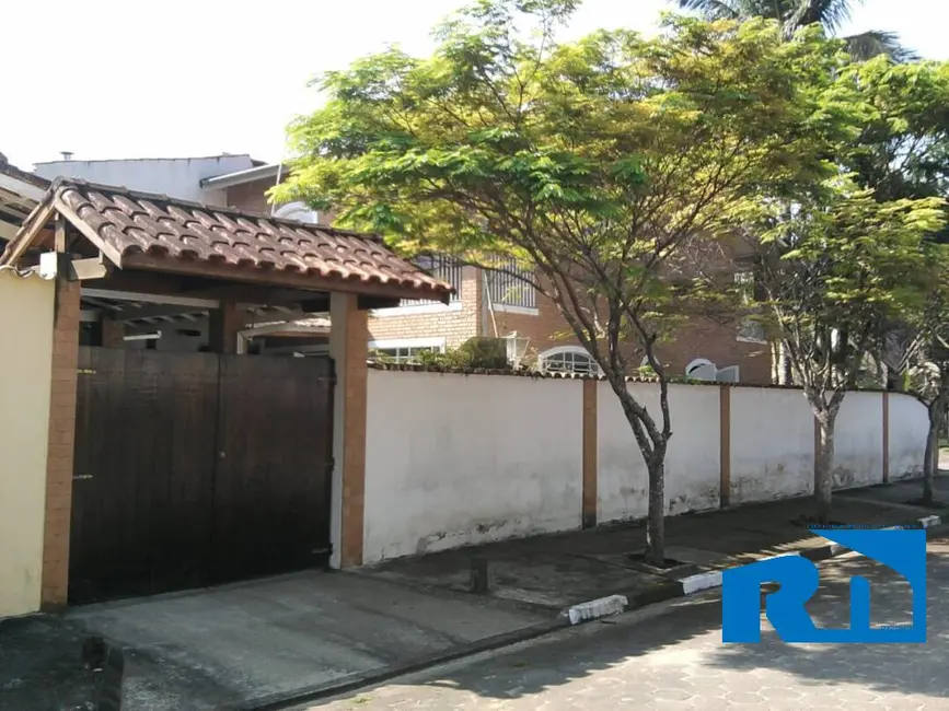 Foto 1 de Casa com 4 quartos à venda, 250m2 em Jardim Adalgisa, Caraguatatuba - SP