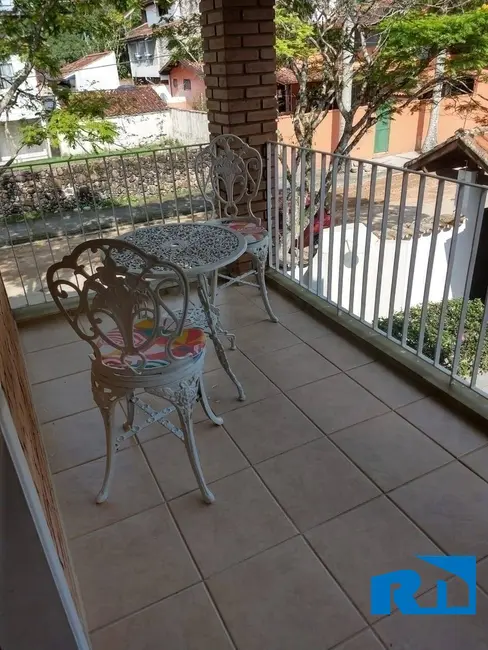 Casa com 4 quartos à venda, 250m2 em Jardim Adalgisa, Caraguatatuba - SP - imagem 4 Foto 4 de Casa com 4 quartos à venda, 250m2 em Jardim Adalgisa, Caraguatatuba - SP